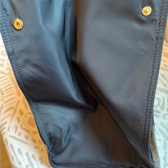 Tory Burch Black Patent Logo Tote - Picture 9 of 9